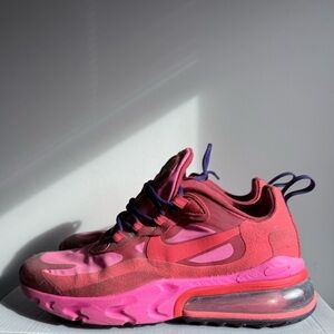 Nike Air Max 270 React Sneakers – Pink / Red – Stylish & Comfortable